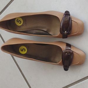 Joan & David New Never Worn Buckle Beige Brown Professional Short Heel Shoes 5